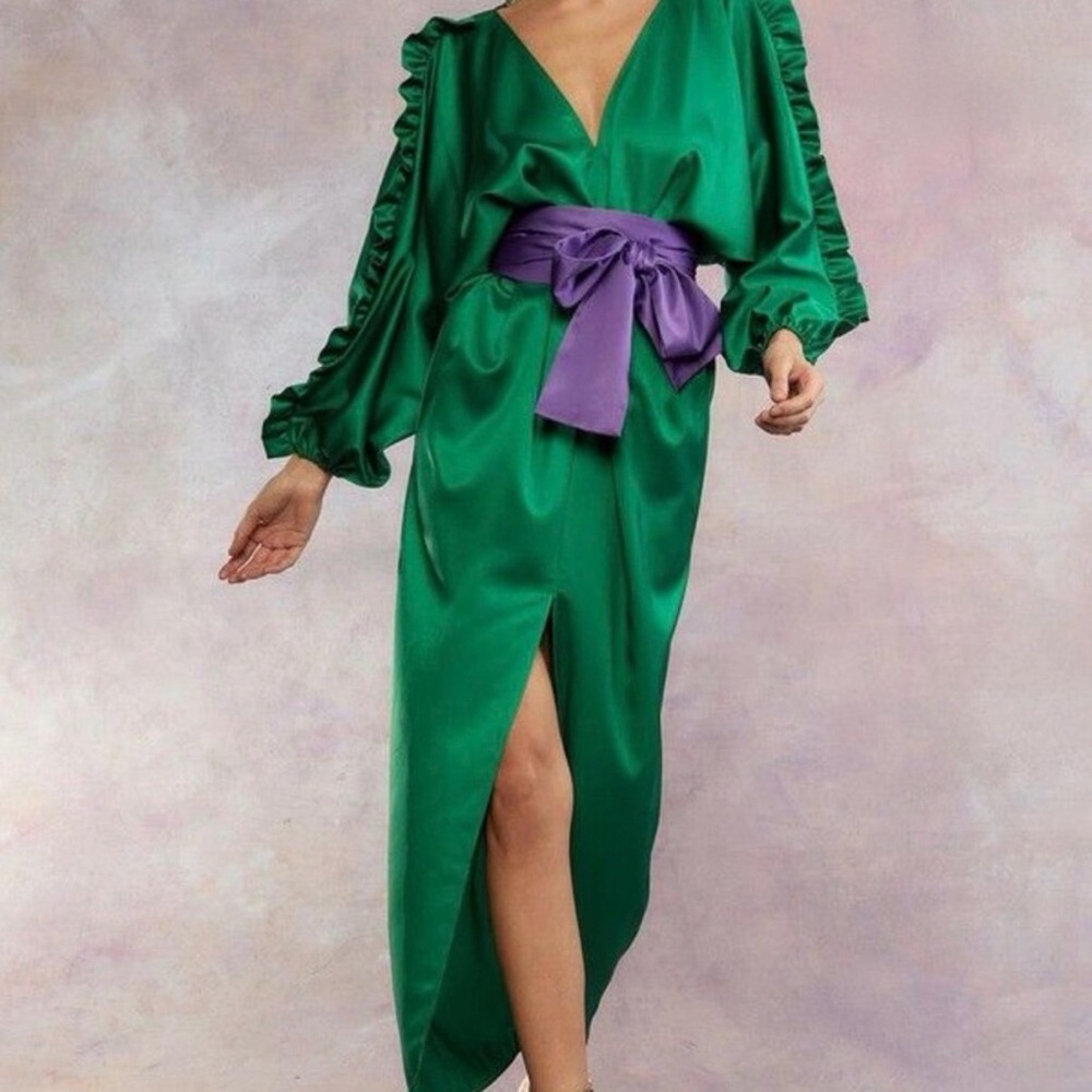 Cynthia Rowley Green Dress with Purple Satin Sash. Dolman sleeves